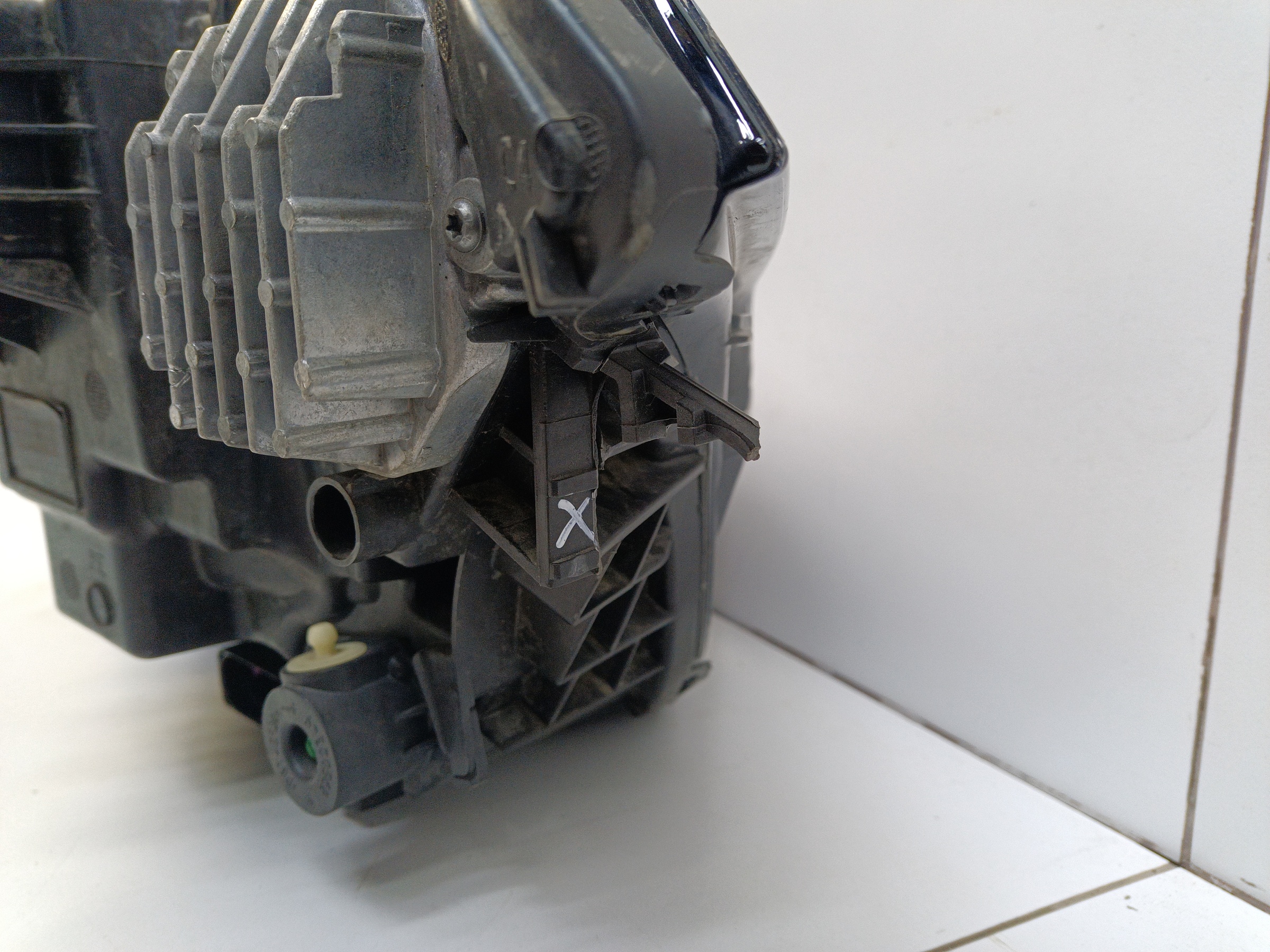 Фара передняя правая Volvo XC90 2 Full LED