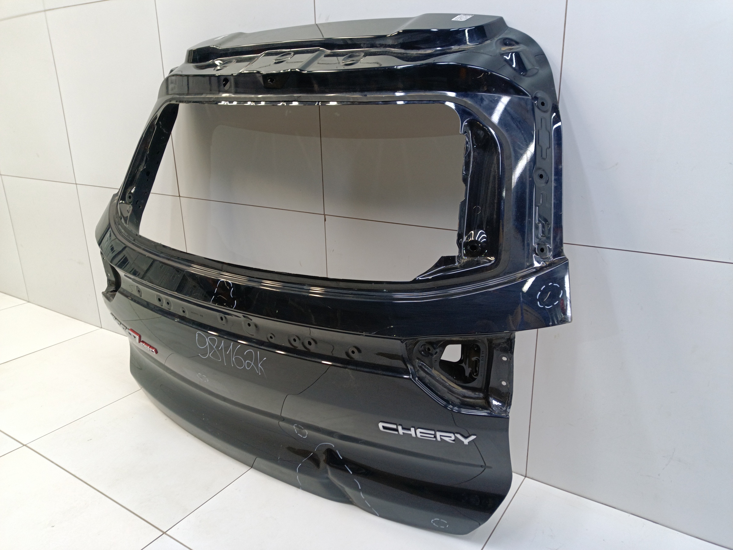 Крышка багажника Chery Tiggo 8
