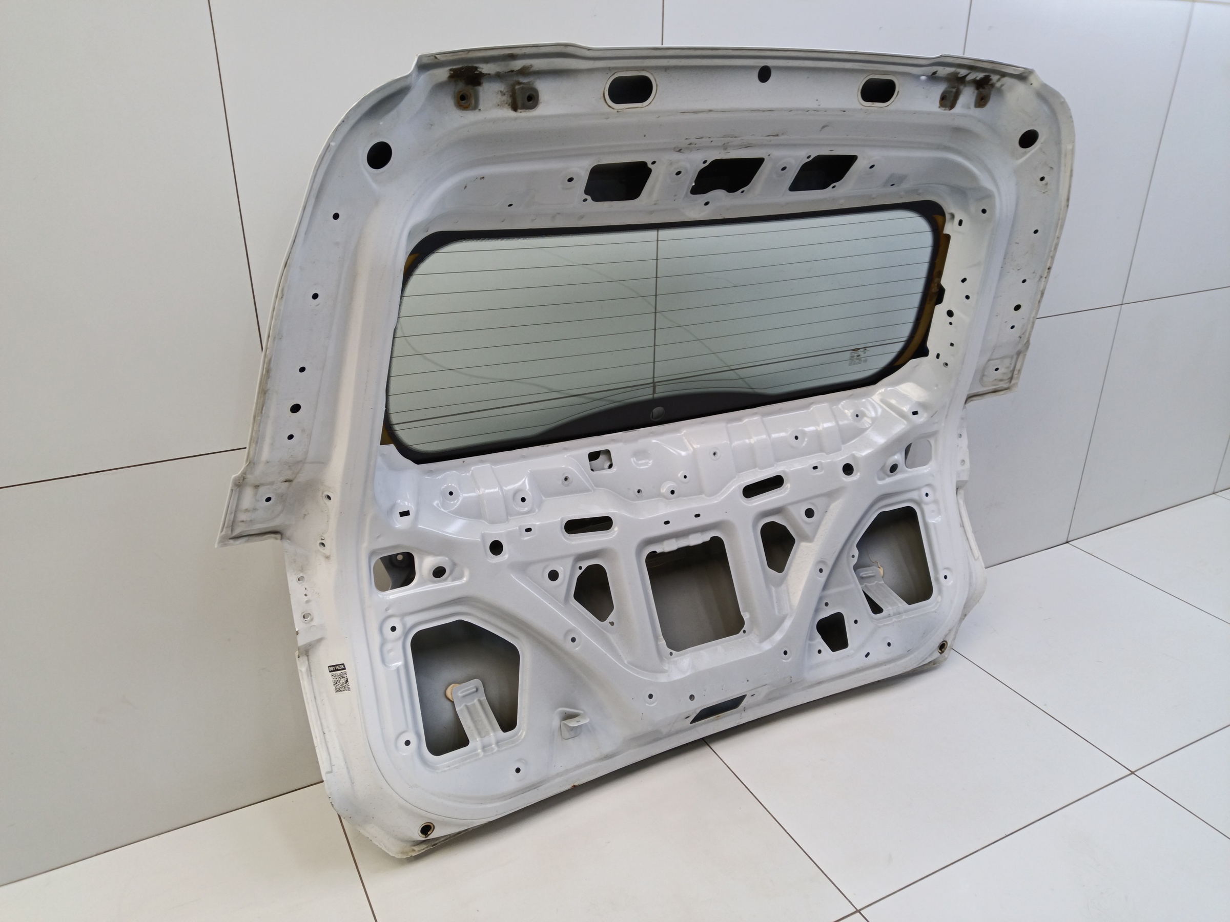 Крышка багажника Chery Tiggo 8
