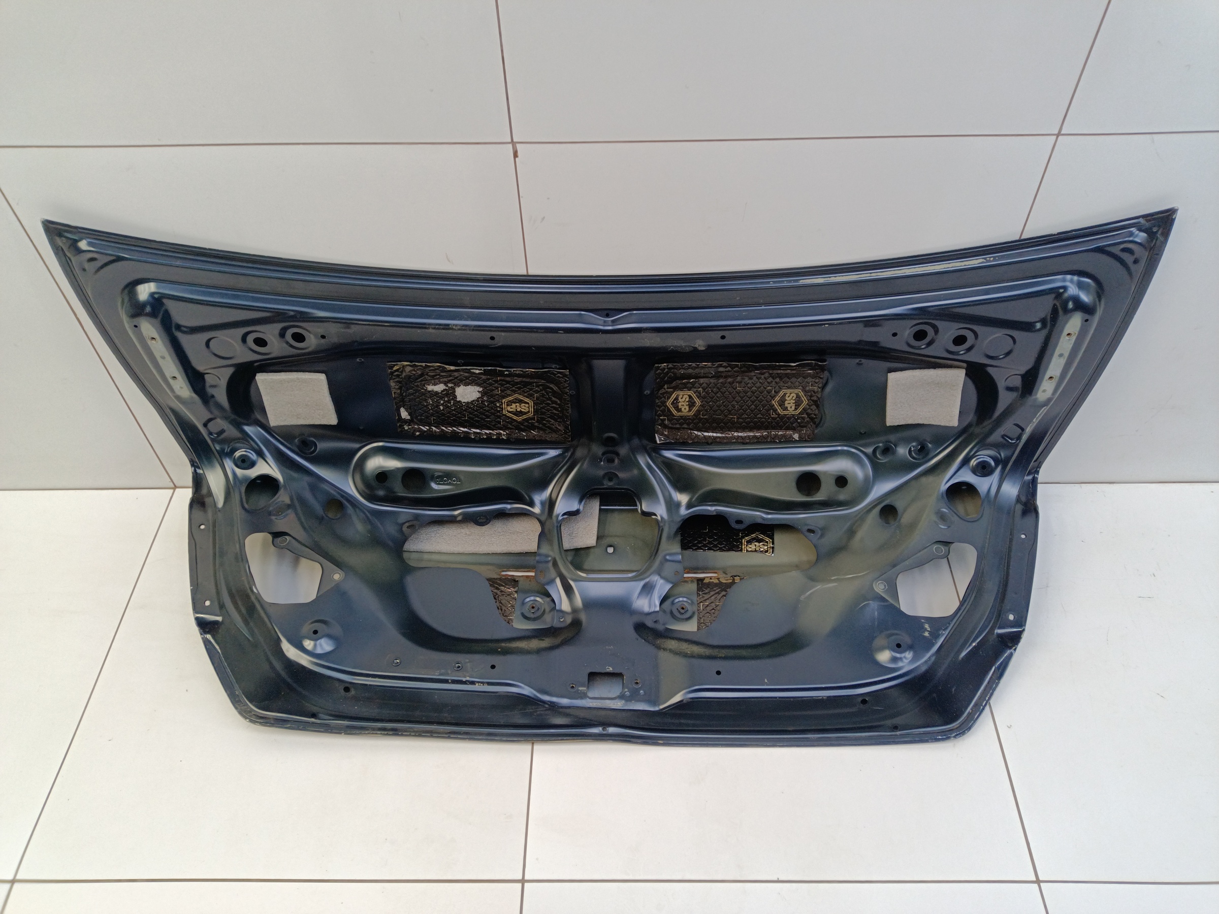 Крышка багажника Toyota Camry V50
