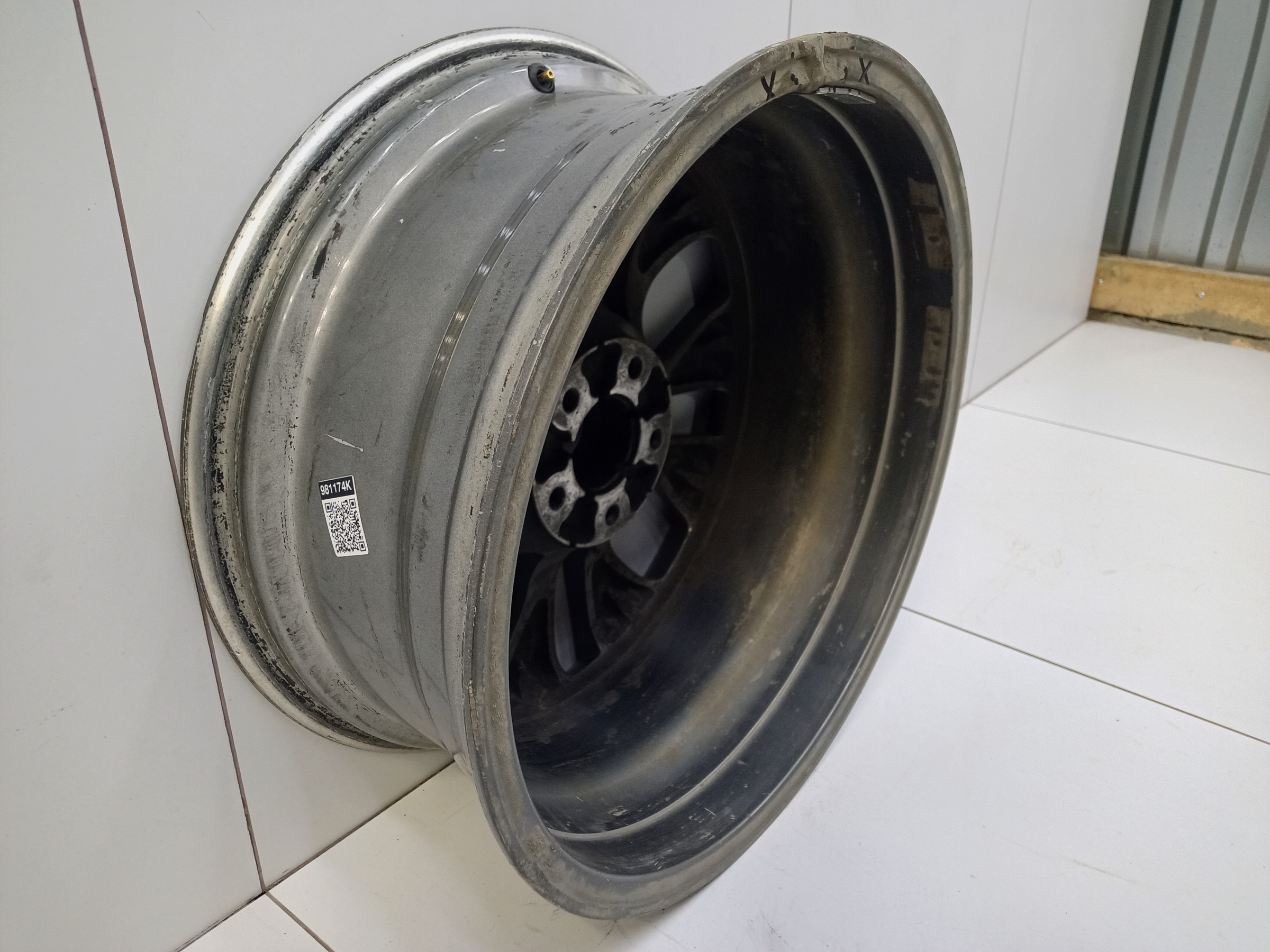 Диск колеса литой Kia Stinger R19
