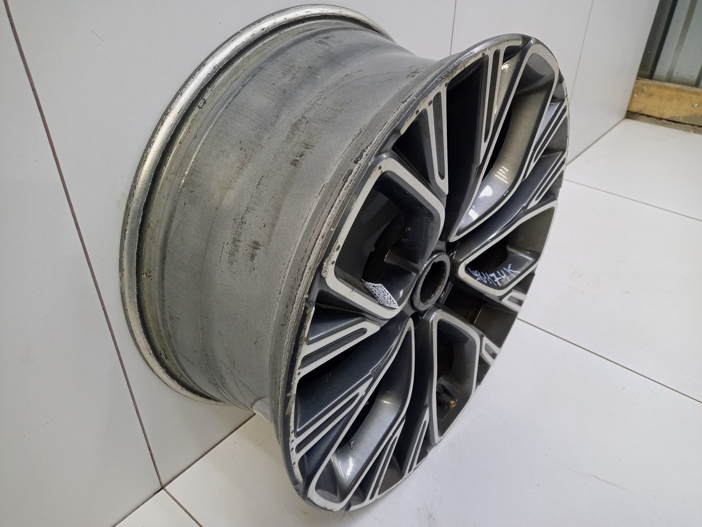 Диск колеса литой Kia Stinger R19