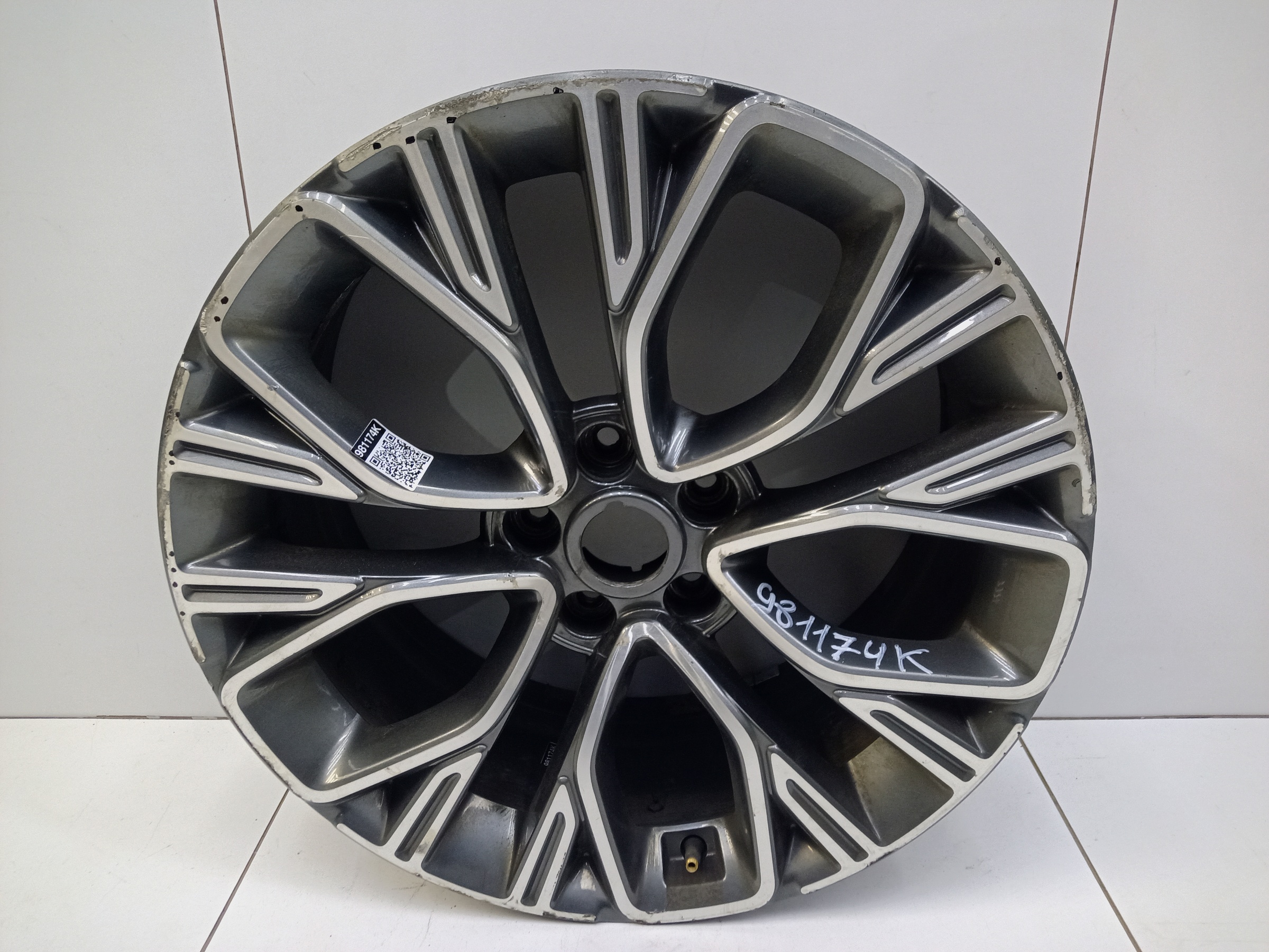 Диск колеса литой Kia Stinger R19