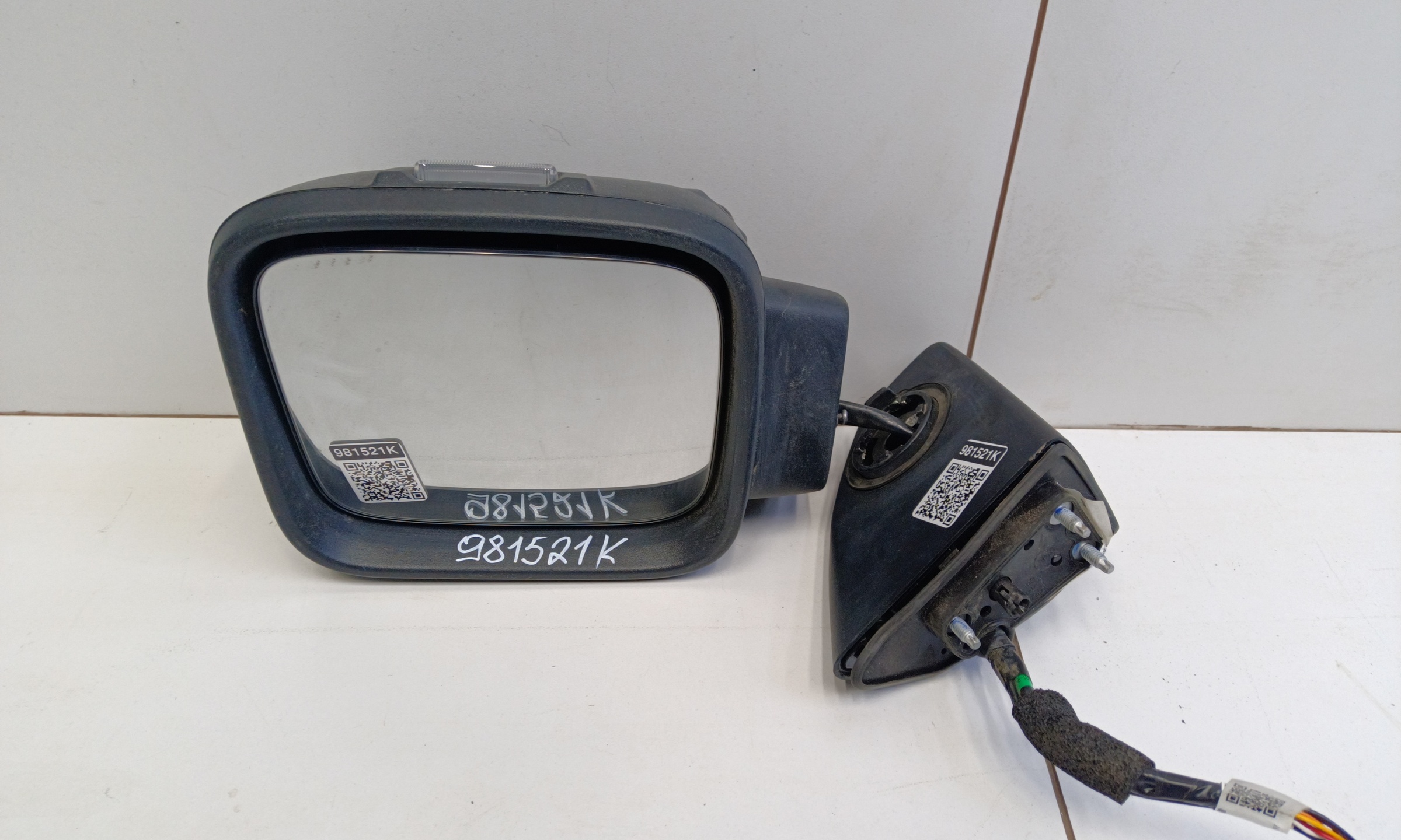 Зеркало левое Tank 300 8+1 контактов