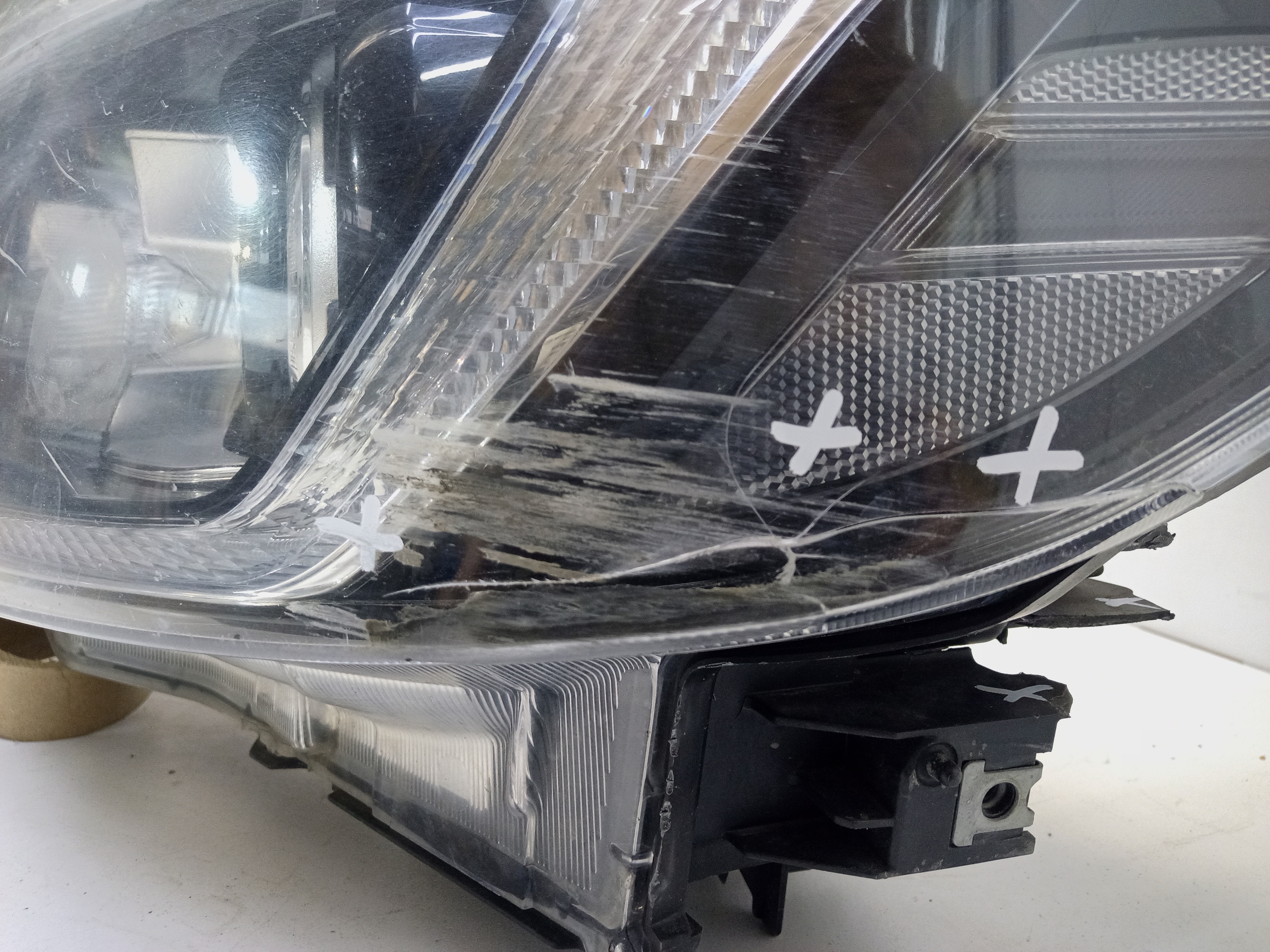 Фара передняя левая Subaru Forester 5 SK LED с ДХО