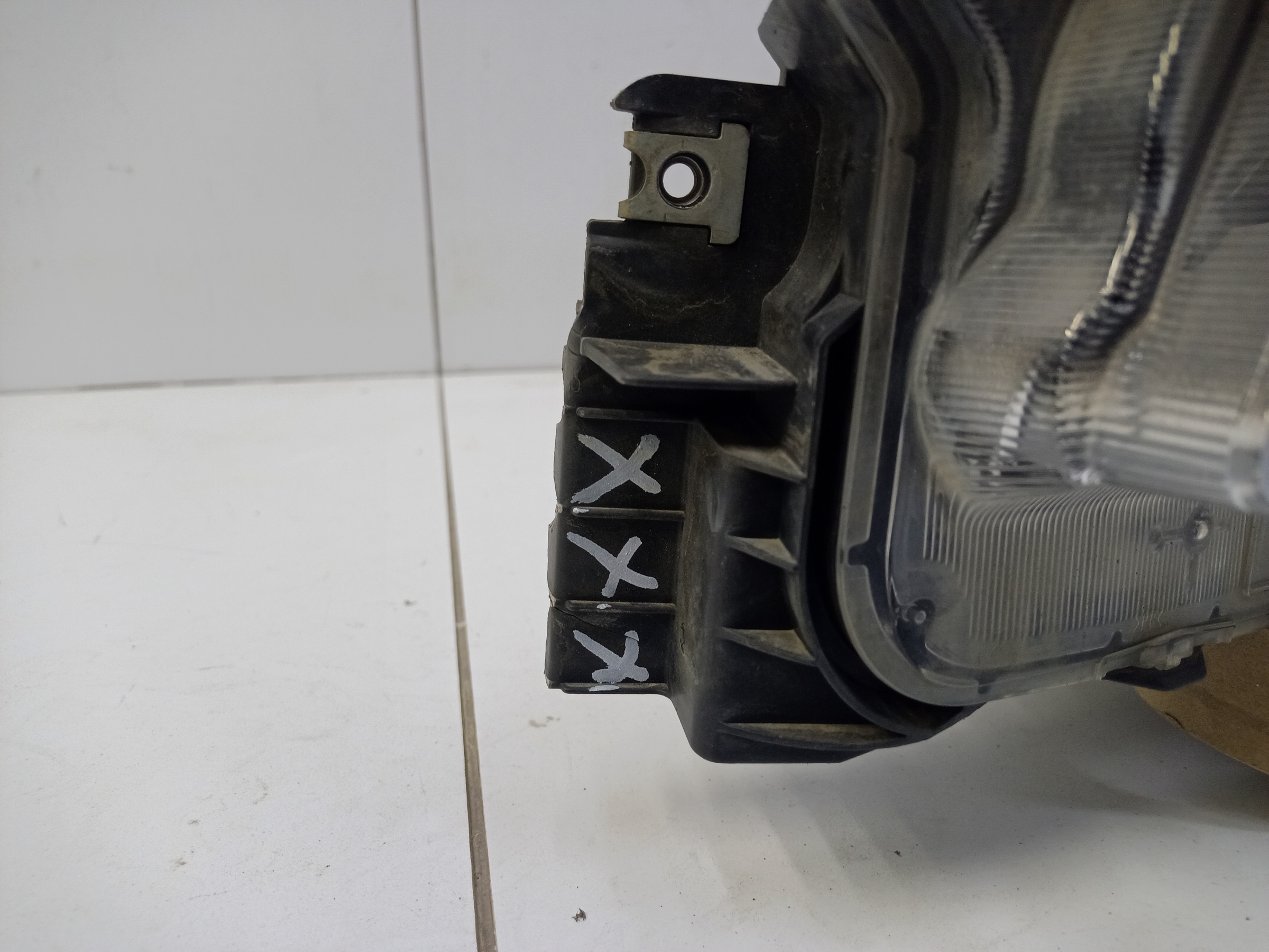 Фара передняя левая Subaru Forester 5 SK LED с ДХО
