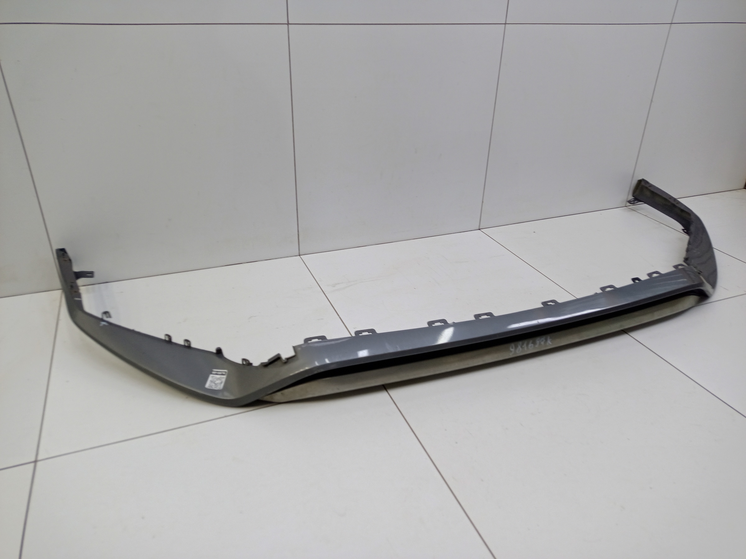 Накладка переднего бампера Lexus RX 4