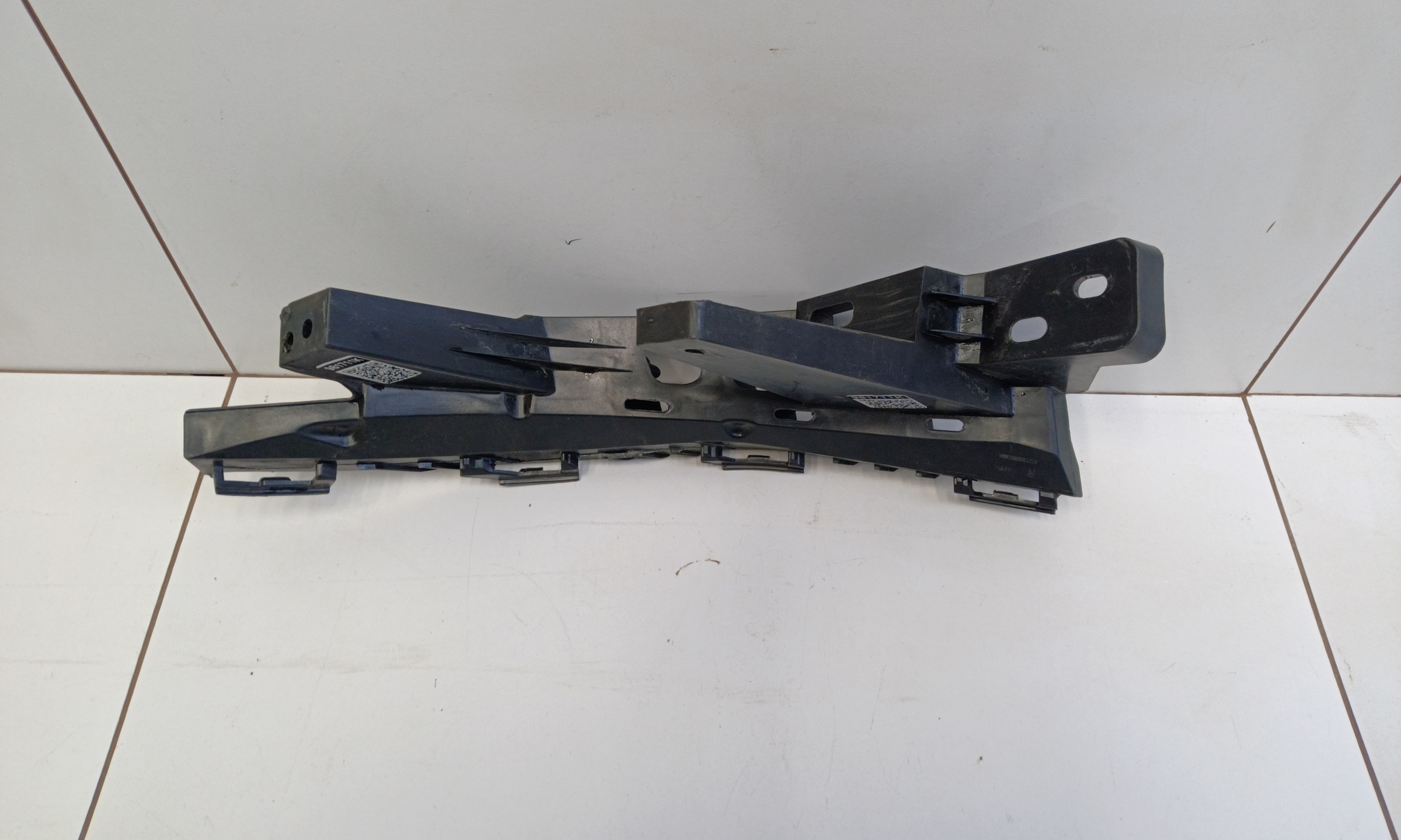 Кронштейн фары передней правой Haval F7