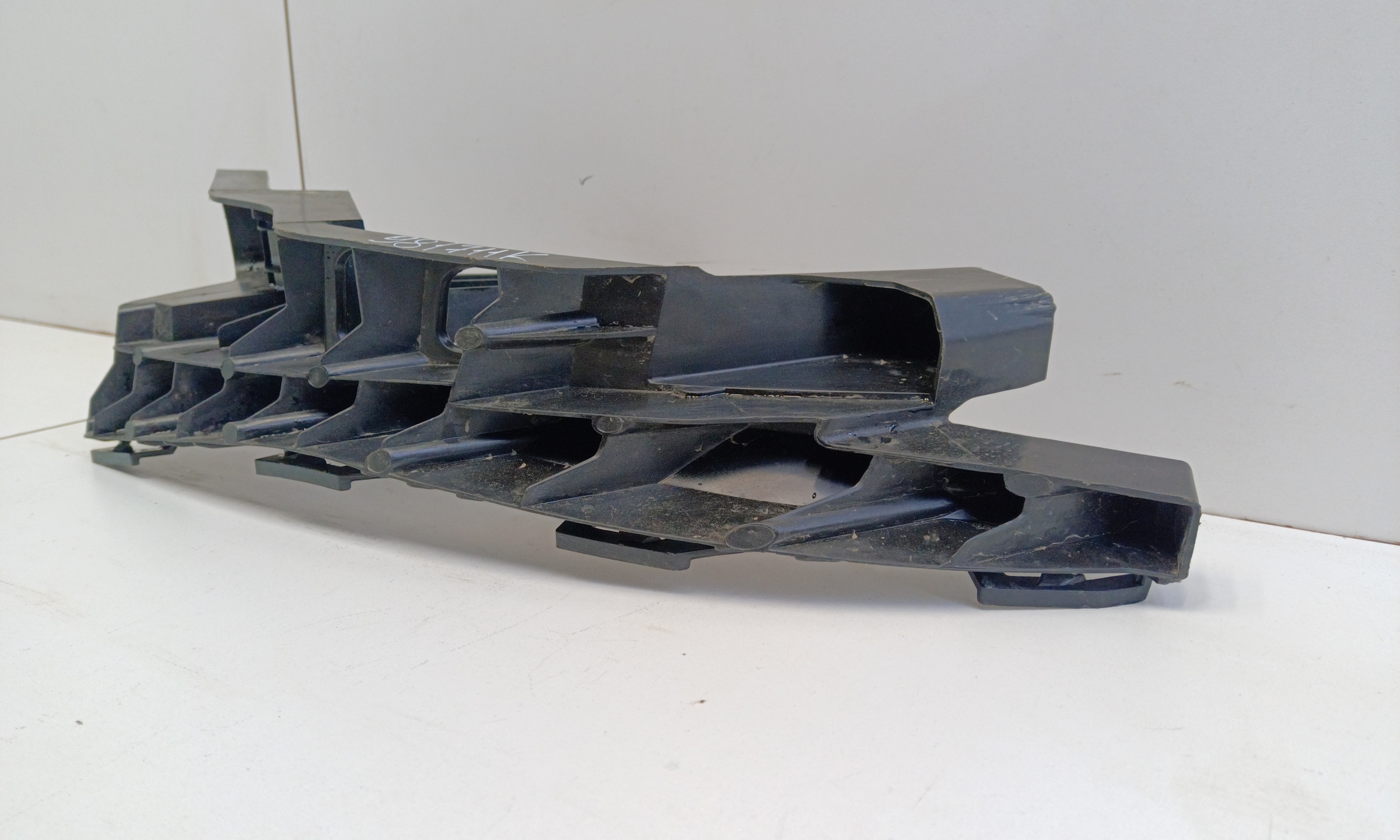 Кронштейн фары передней правой Haval F7