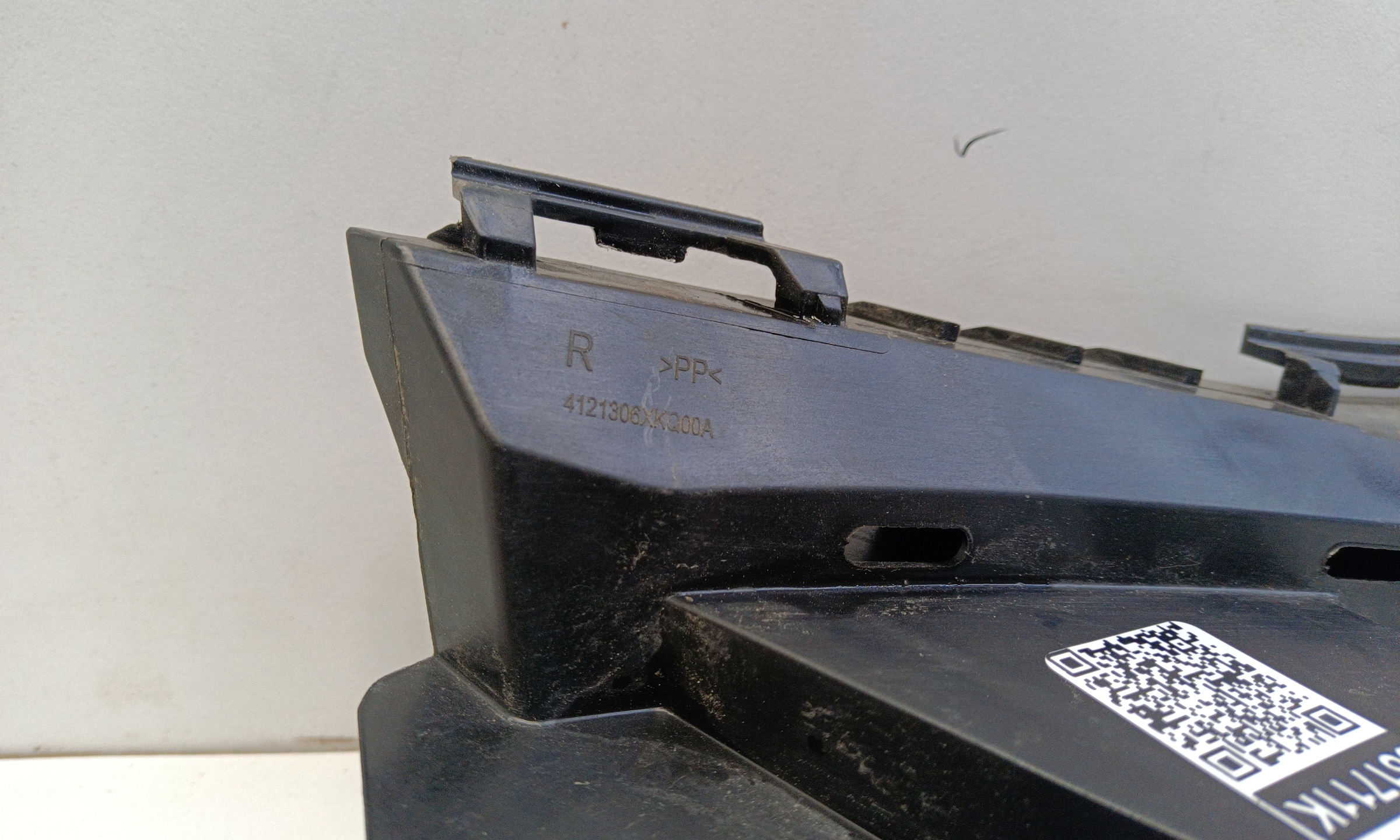 Кронштейн фары передней правой Haval F7