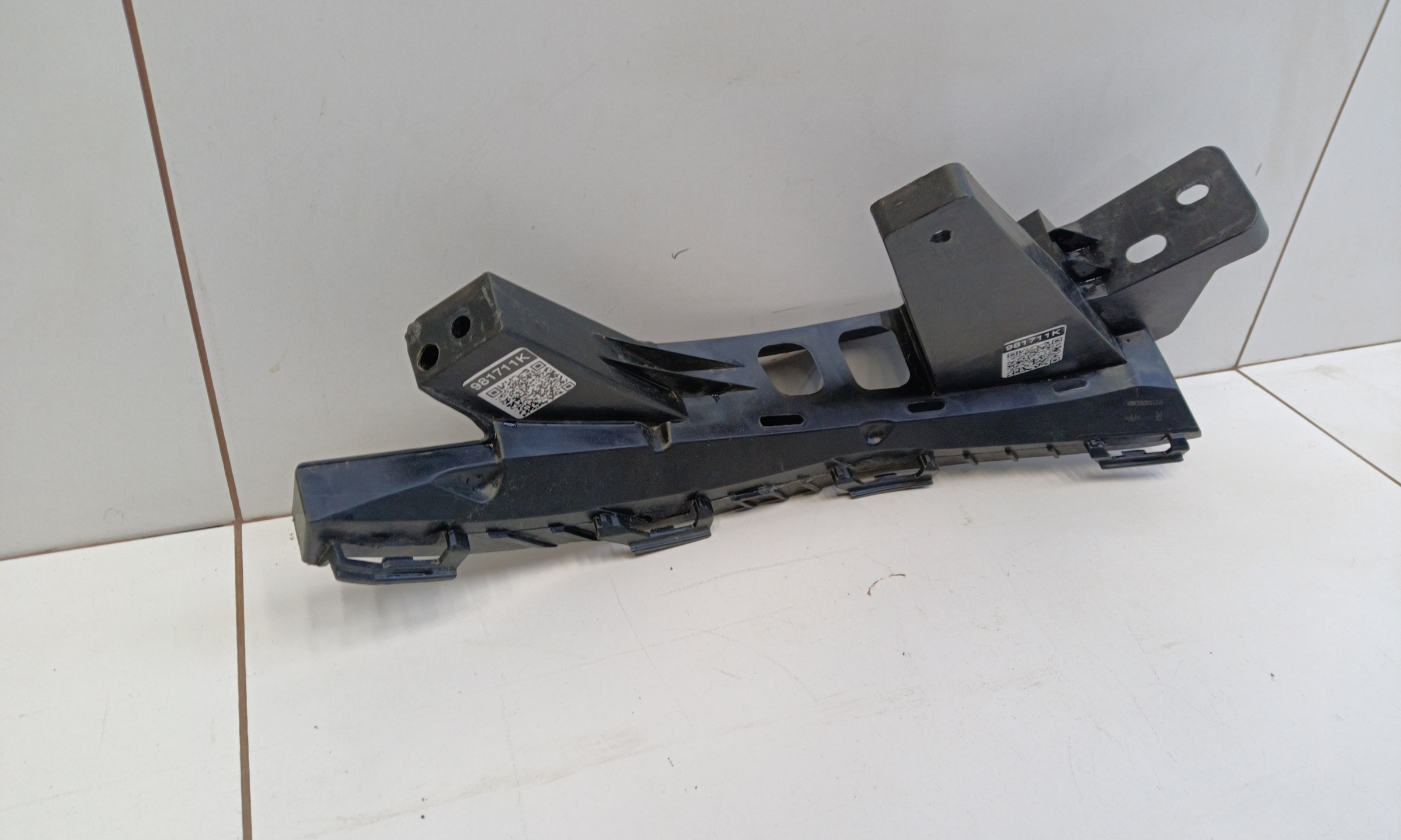 Кронштейн фары передней правой Haval F7