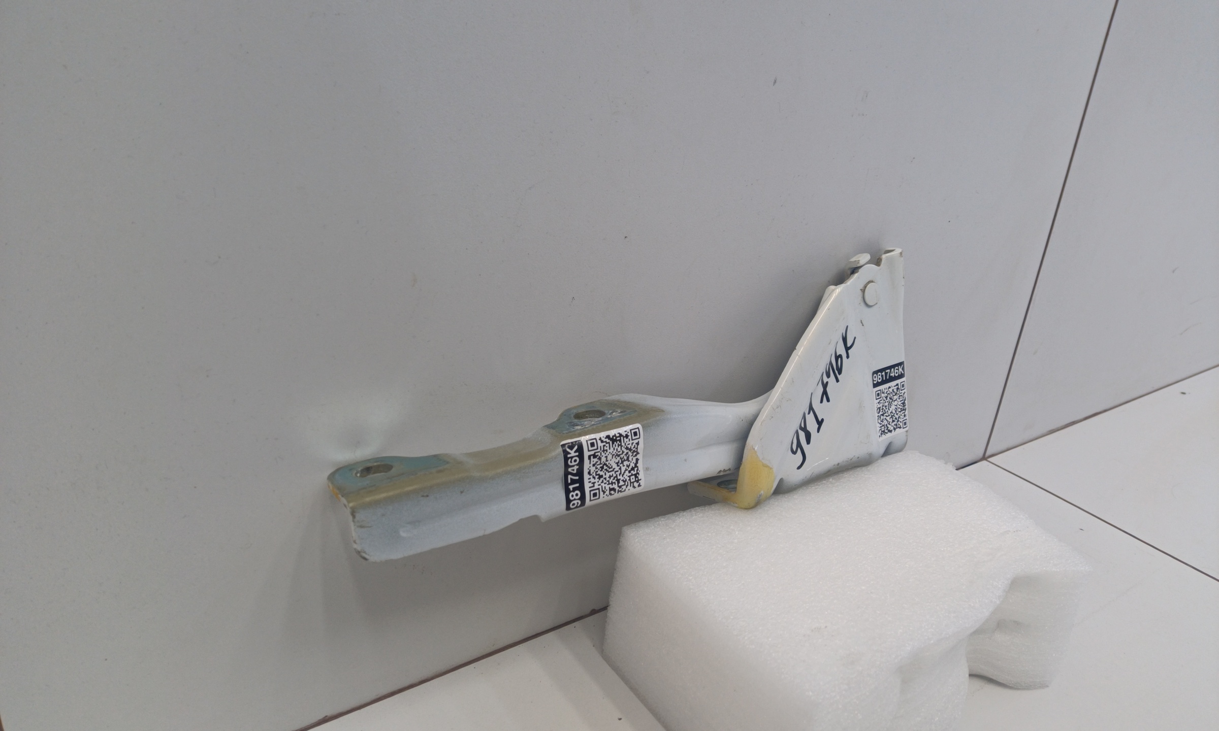 Петля капота левая Tank 300