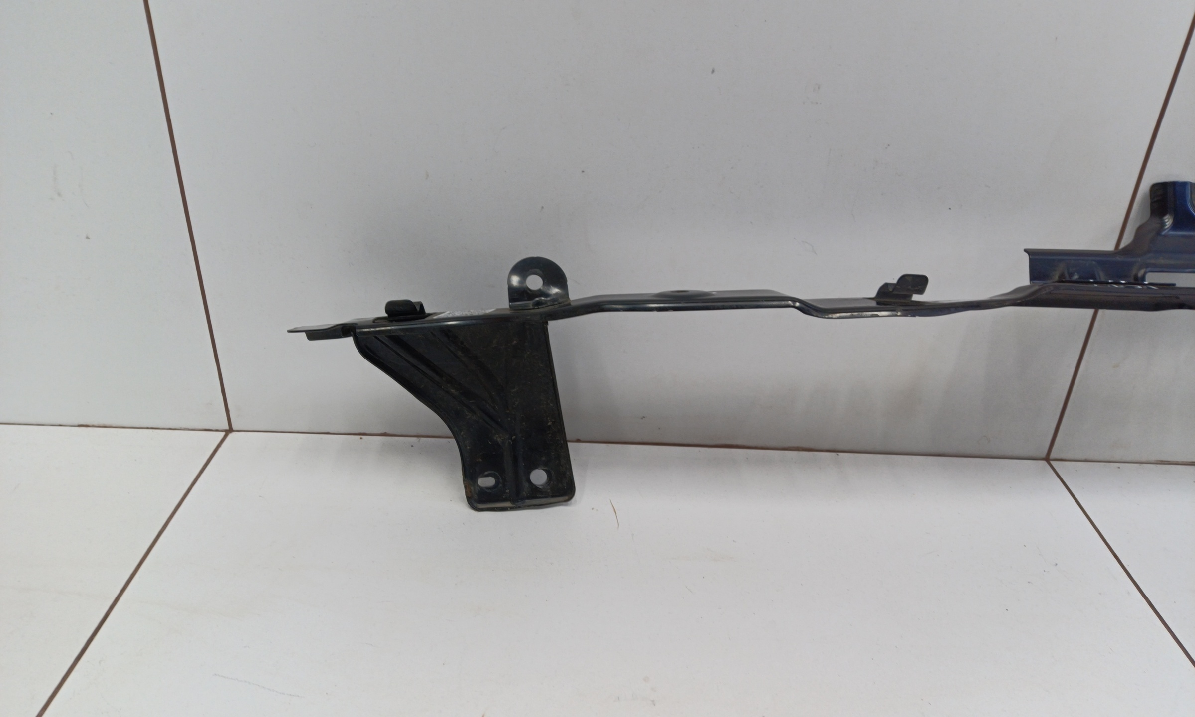 Кронштейн переднего бампера центральный Tank 300