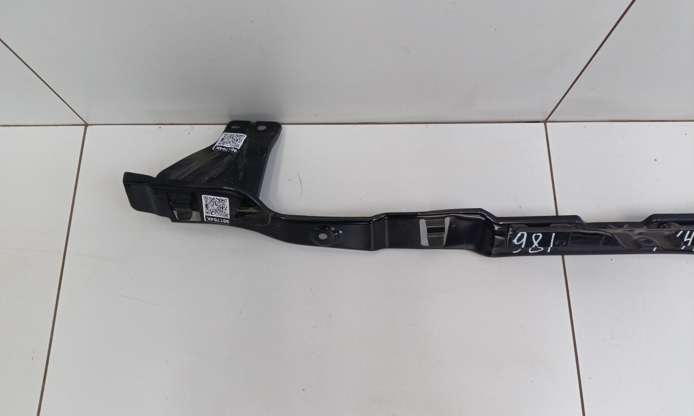 Кронштейн переднего бампера центральный Tank 300