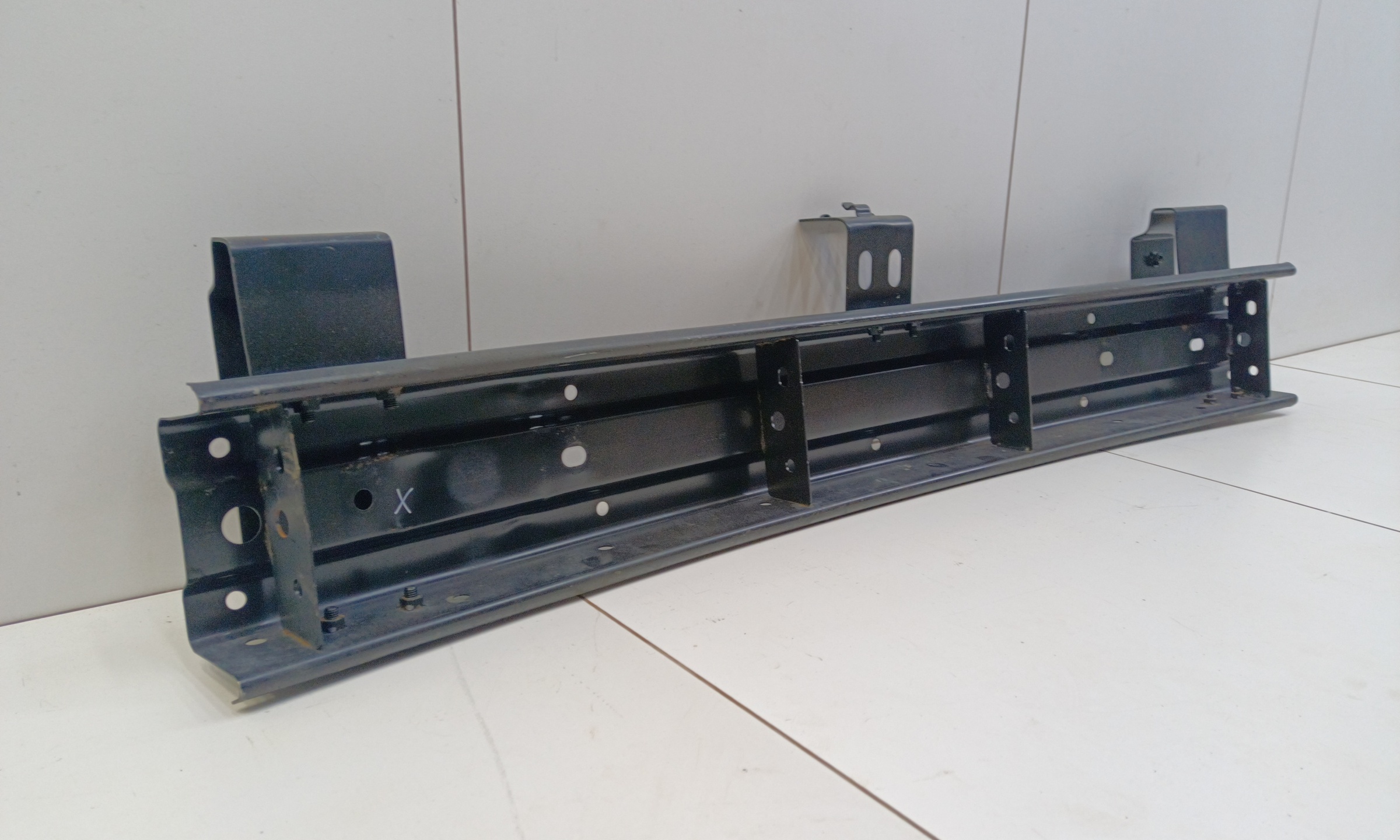 Усилитель переднего бампера Tank 300