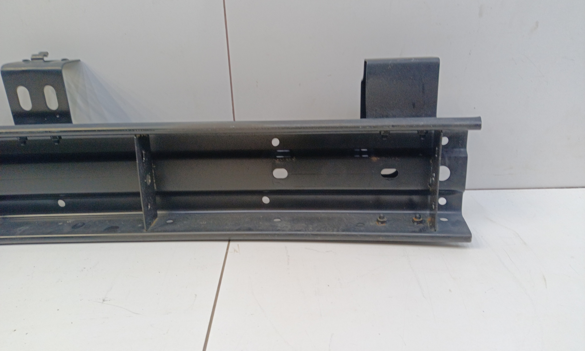 Усилитель переднего бампера Tank 300