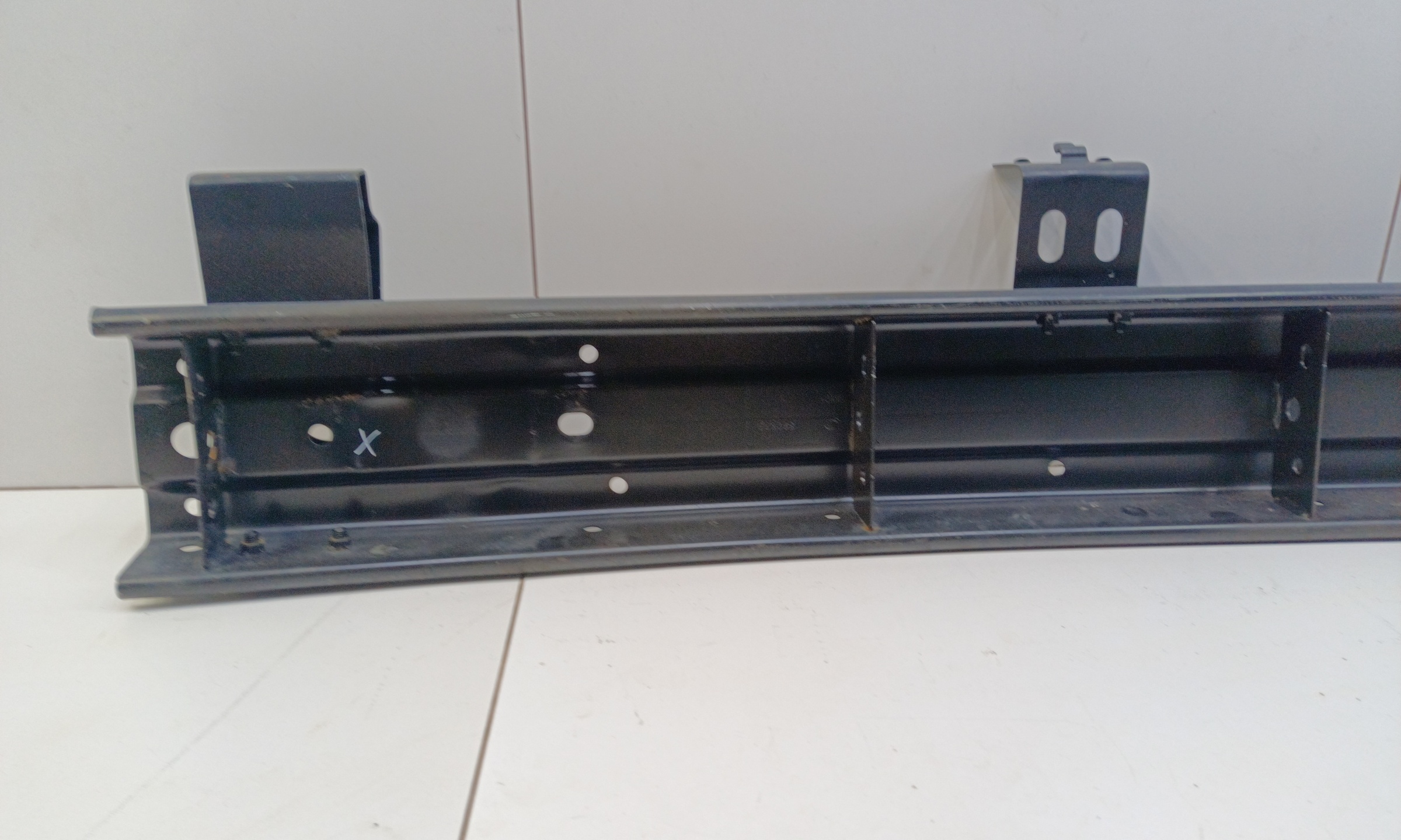 Усилитель переднего бампера Tank 300