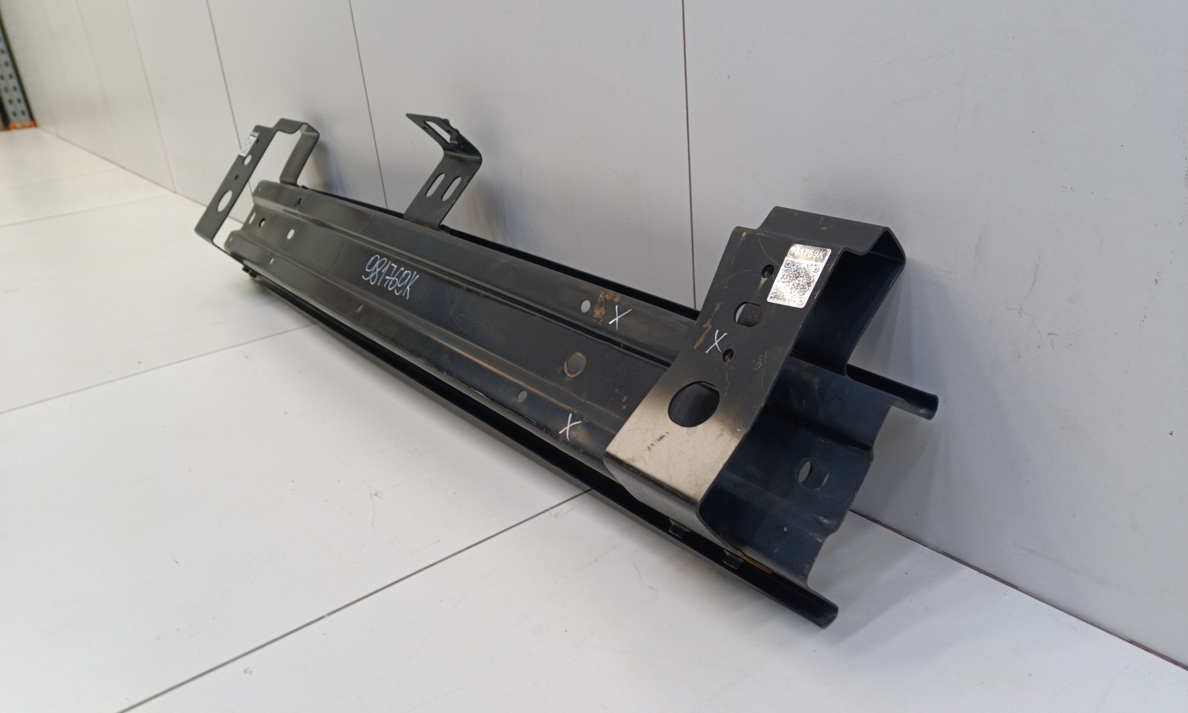 Усилитель переднего бампера Tank 300