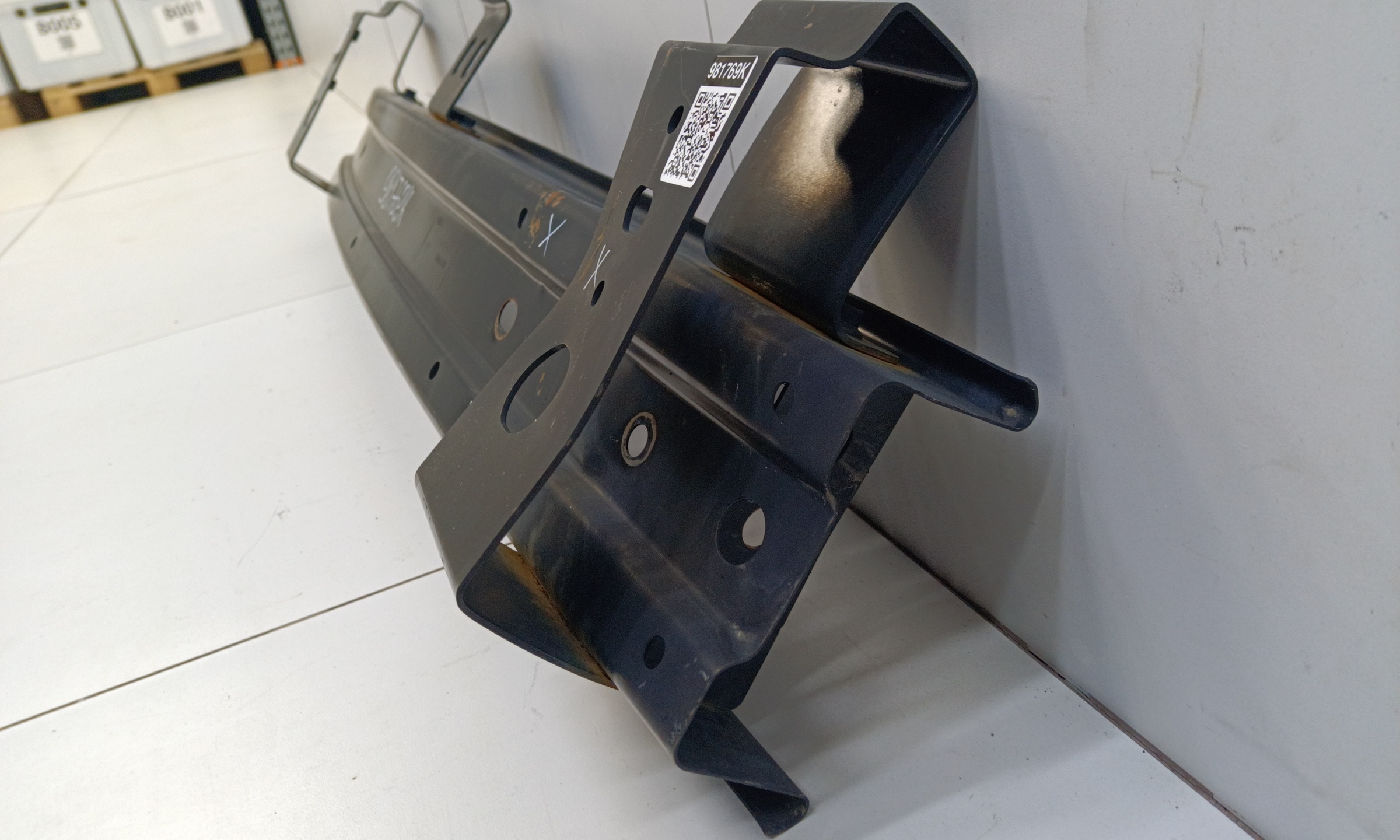 Усилитель переднего бампера Tank 300