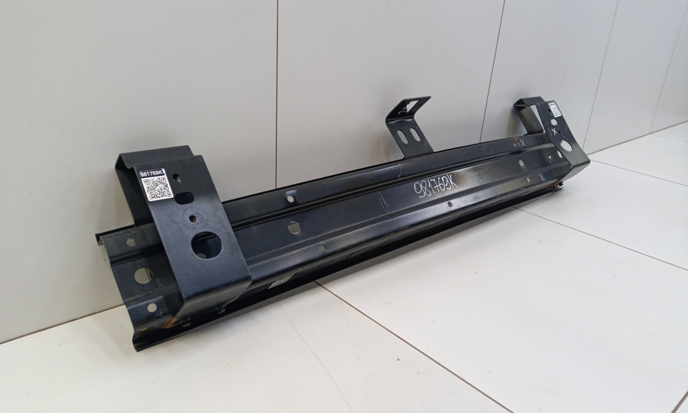 Усилитель переднего бампера Tank 300