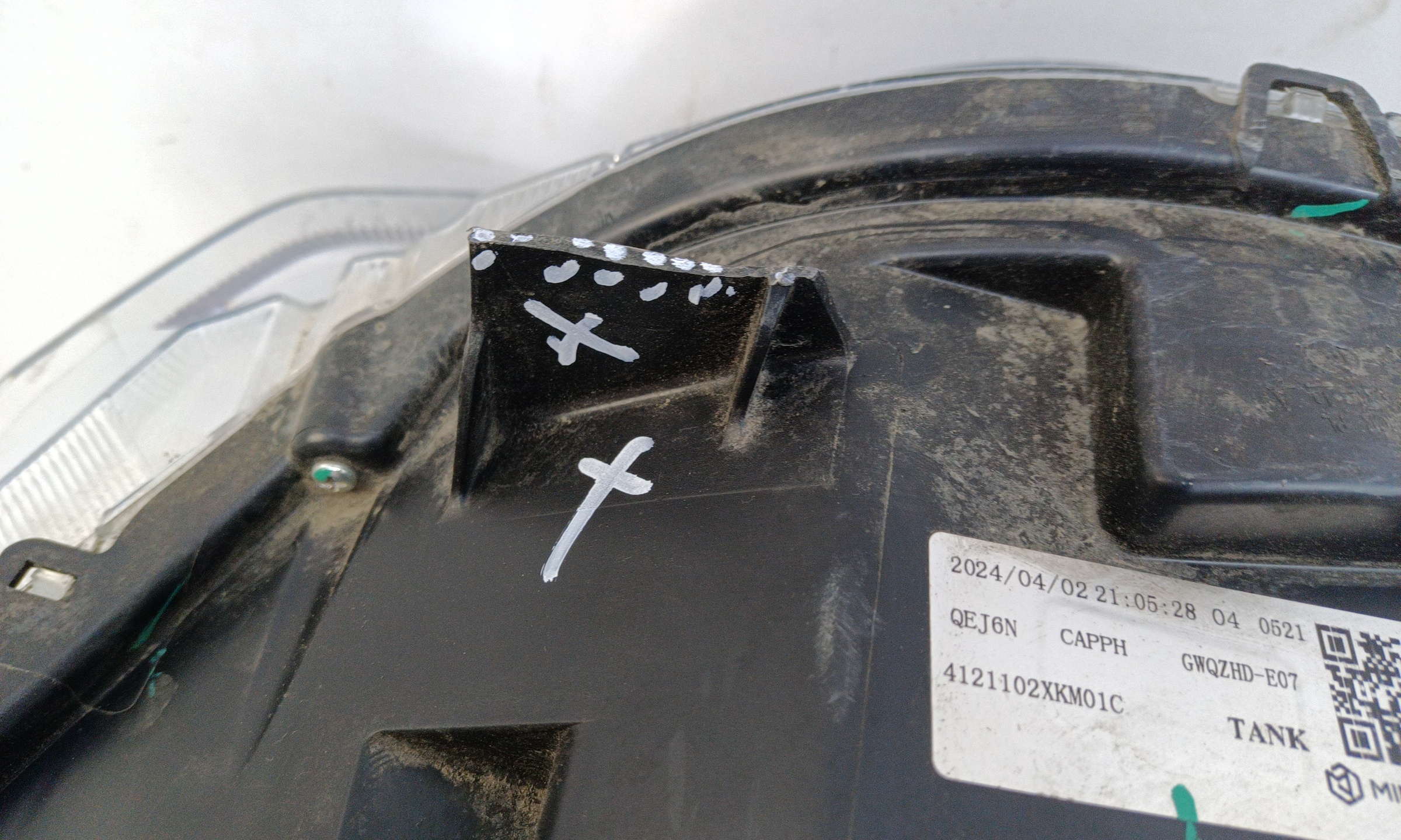 Фара передняя левая Tank 300 LED