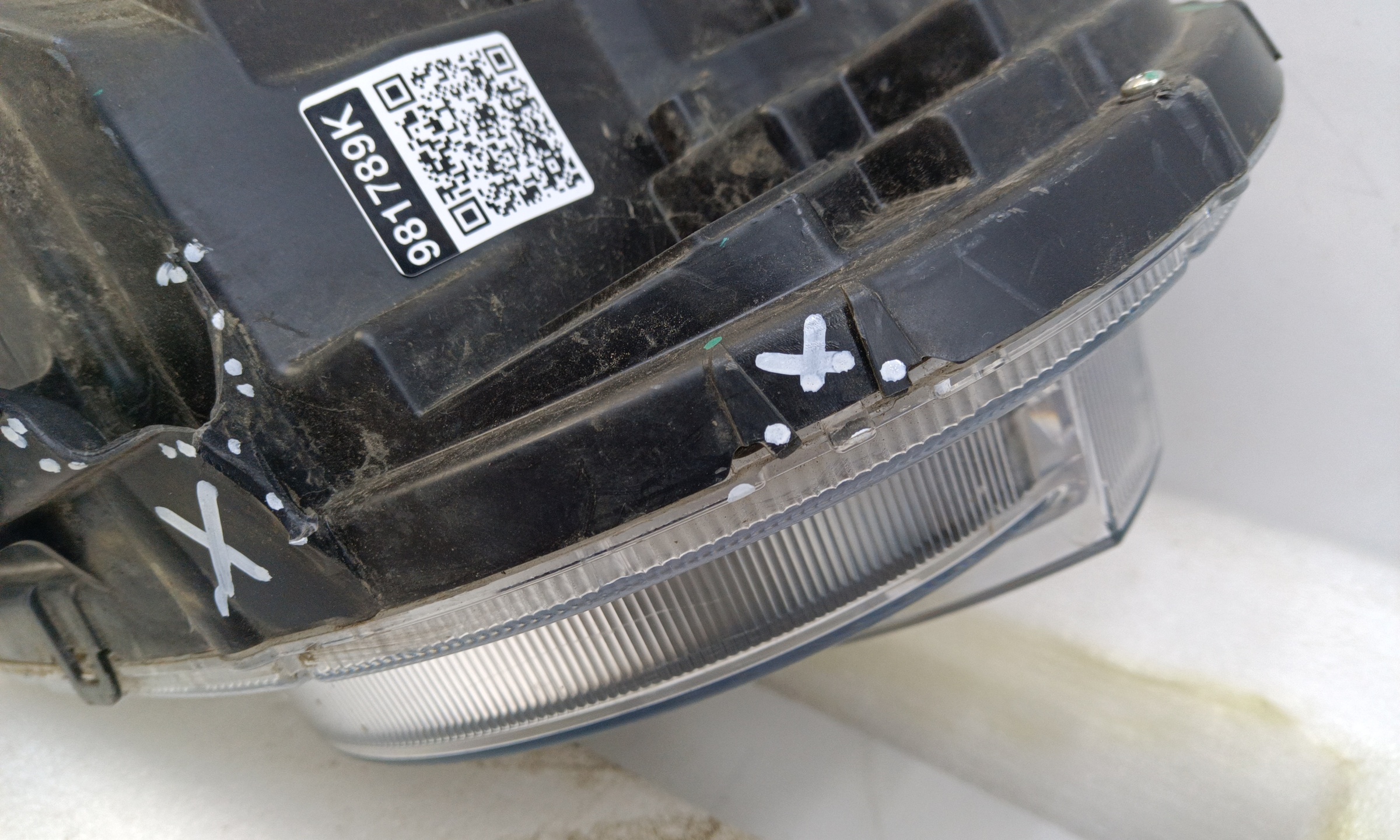 Фара передняя левая Tank 300 LED