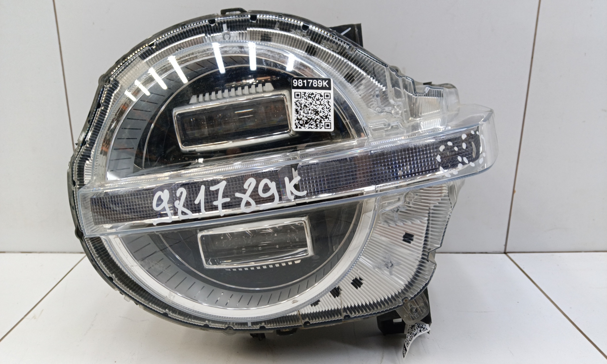 Фара передняя левая Tank 300 LED