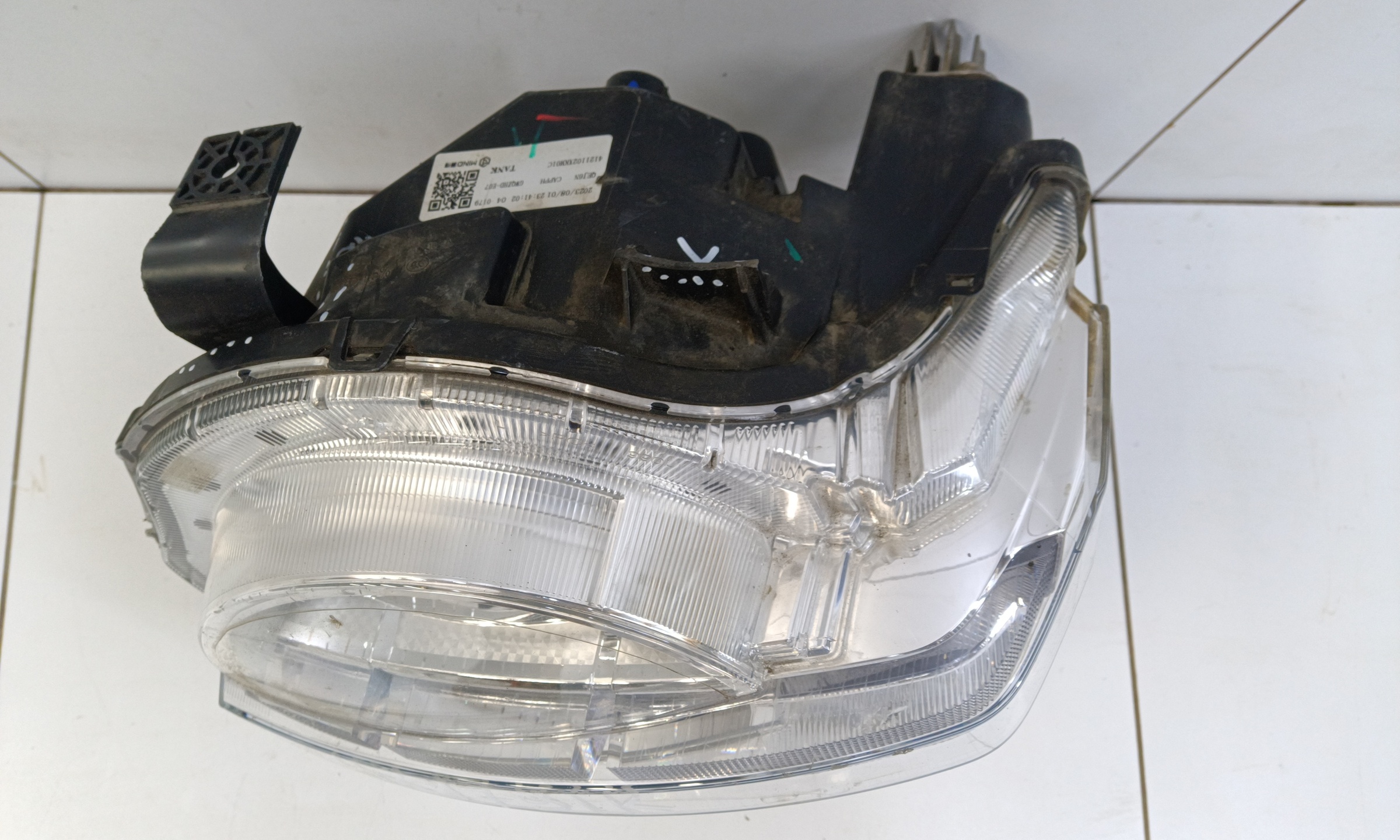 Фара передняя левая Tank 300 LED