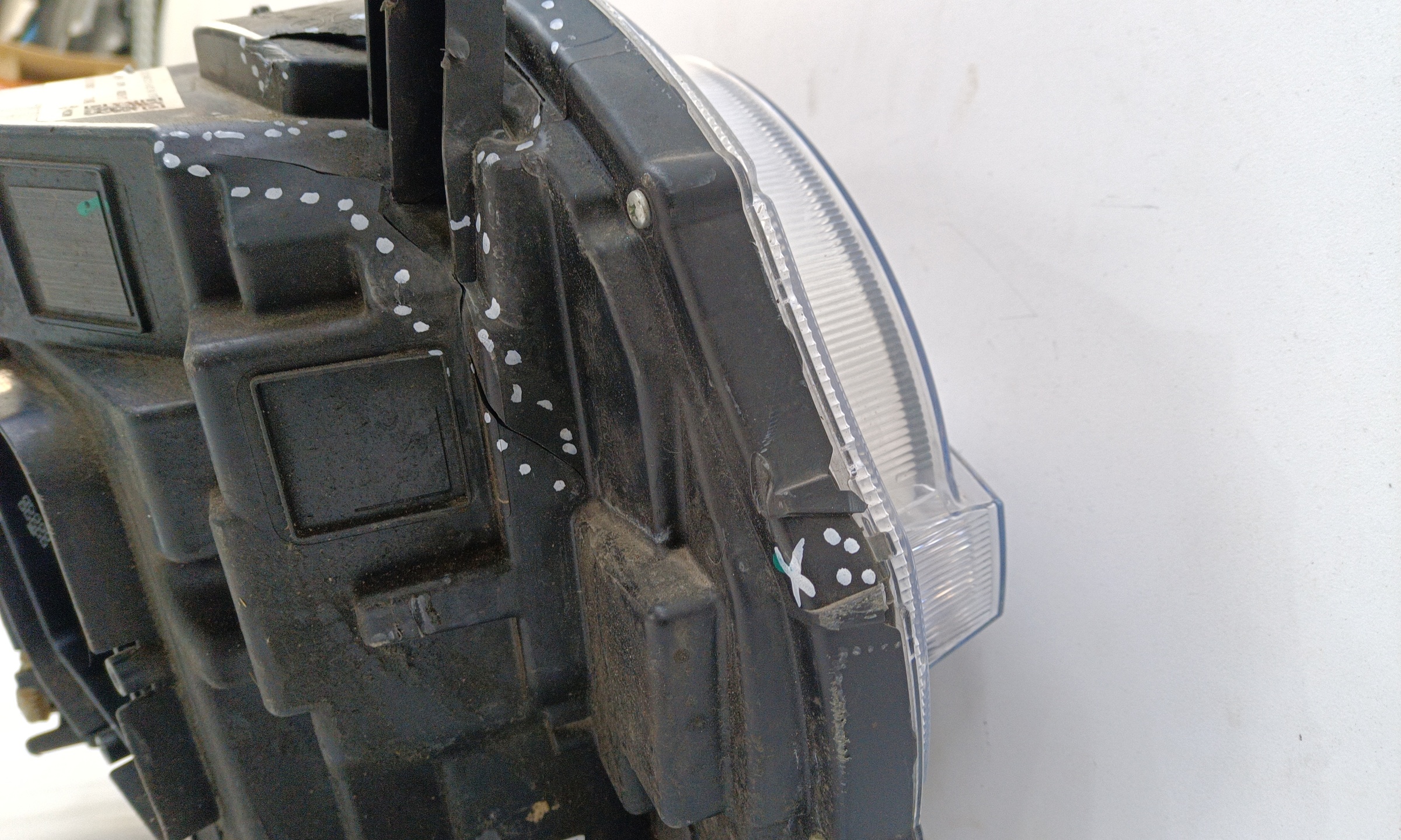 Фара передняя левая Tank 300 LED