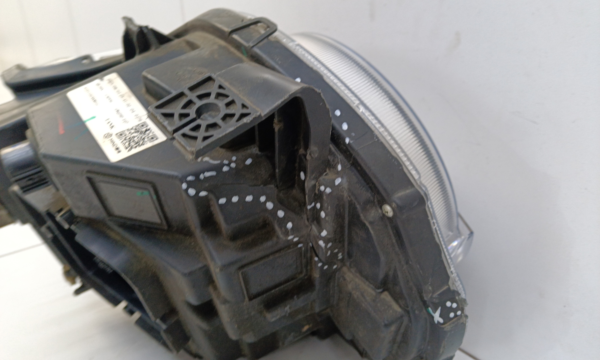 Фара передняя левая Tank 300 LED