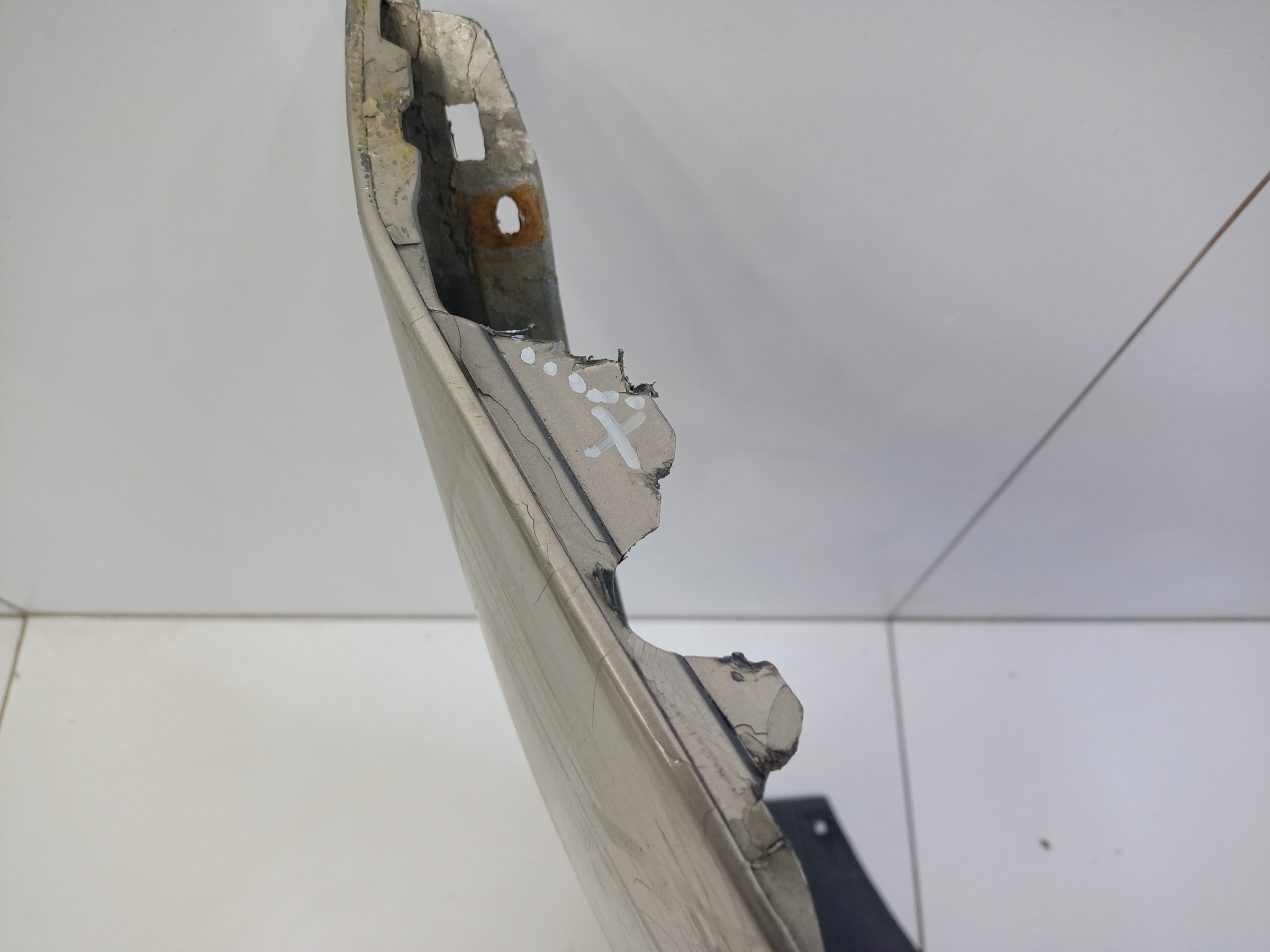 Бампер передний Volvo XC60 1 под омыватель