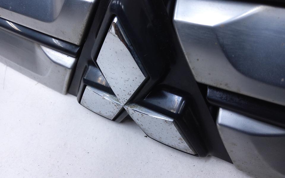 Решетка радиатора Mitsubishi Outlander 3