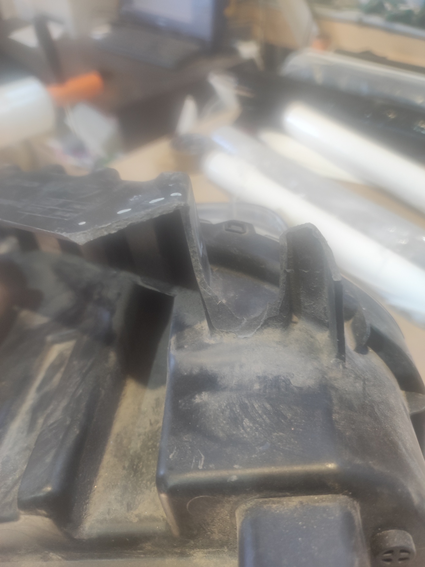 Фара передняя правая Hyundai Santa Fe 4 LED