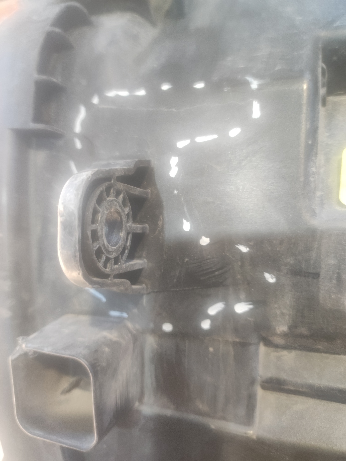 Фара передняя правая Hyundai Santa Fe 4 LED