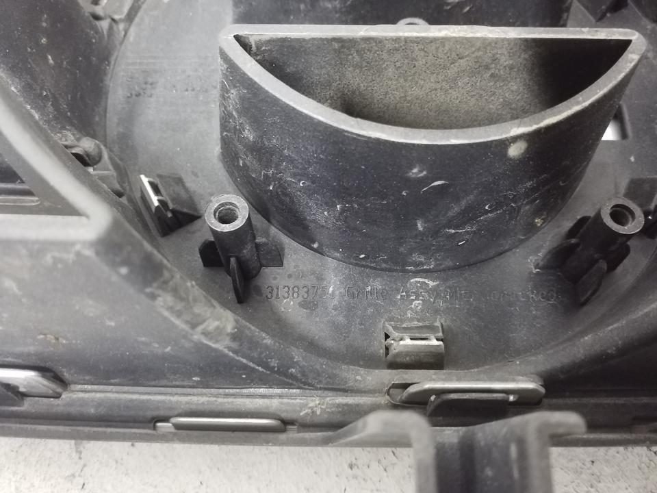 Решетка радиатора Volvo XC60 1 Restail