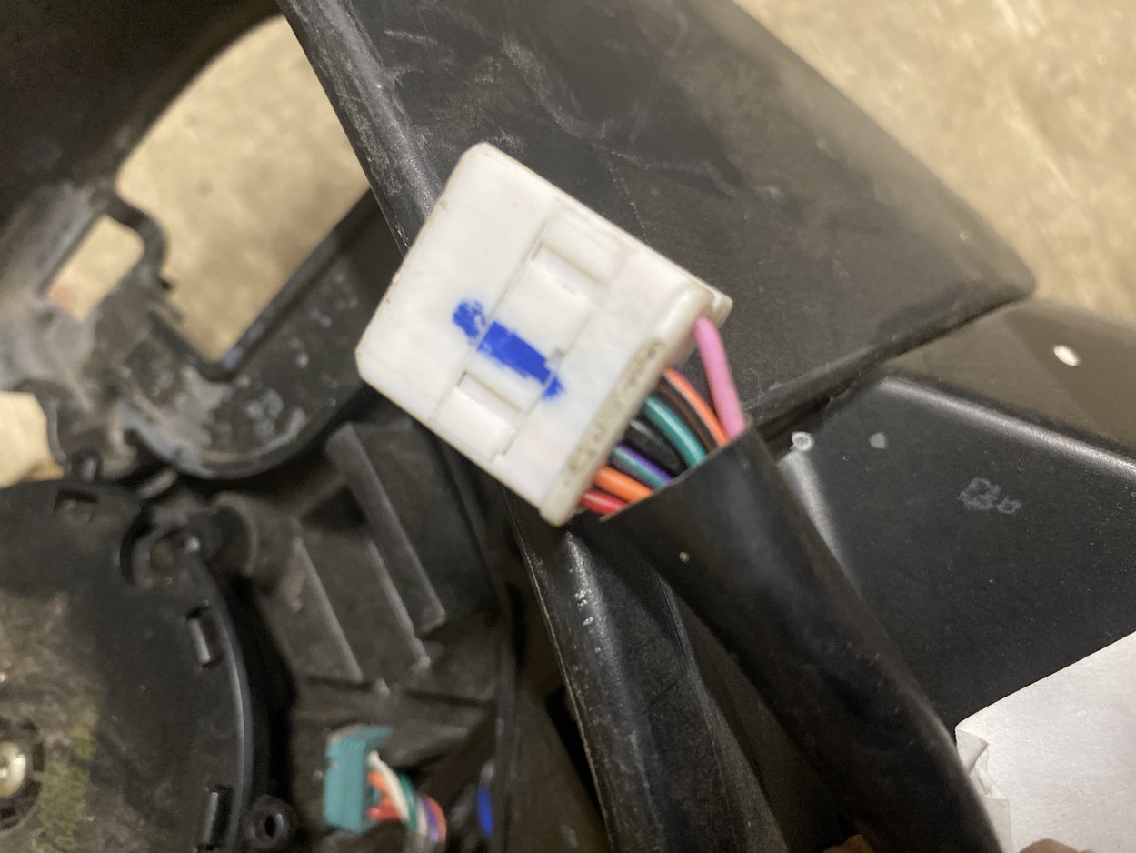 Зеркало заднего вида левое Toyota Highlander 4 13 + 4 контакта