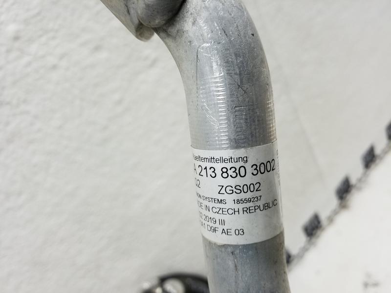 Трубка кондиционера Mercedes Benz E-klasse W213