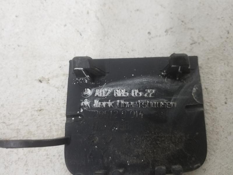 Заглушка буксировочного крюка заднего бампера Mercedes-benz CLA-klasse C117