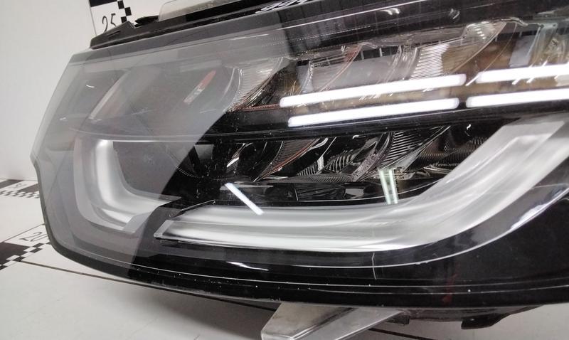 Фара передняя левая Land Rover Discovery 5 LED