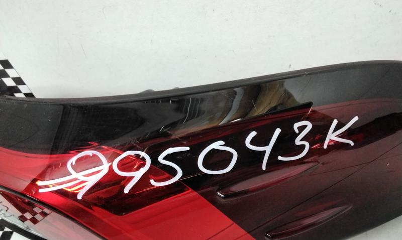 Фонарь задний правый наружный Toyota Corolla Е210