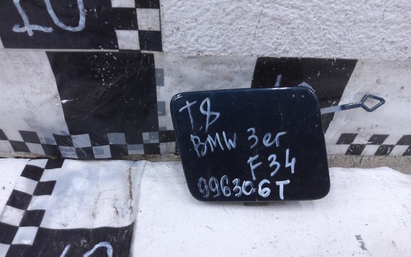Заглушка буксировочного крюка переднего бампера BMW 3er F34
