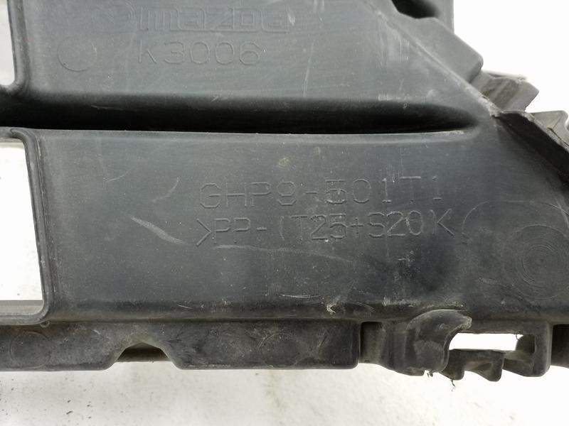 Решетка переднего бампера Mazda 6 GJ