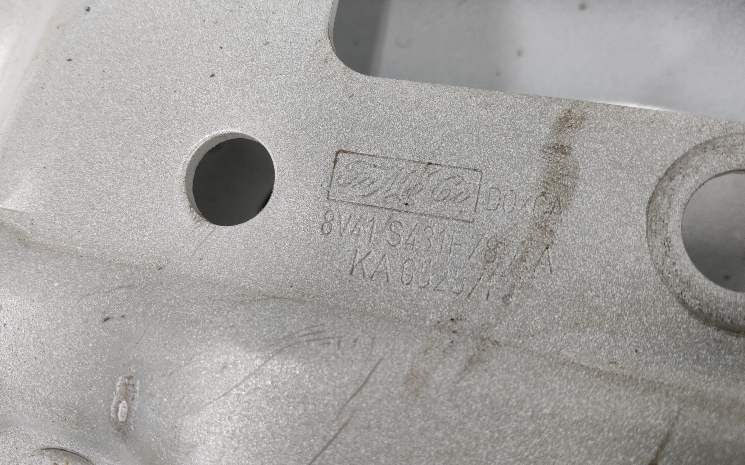 Крышка багажника Ford Focus 3 Sedan Restail