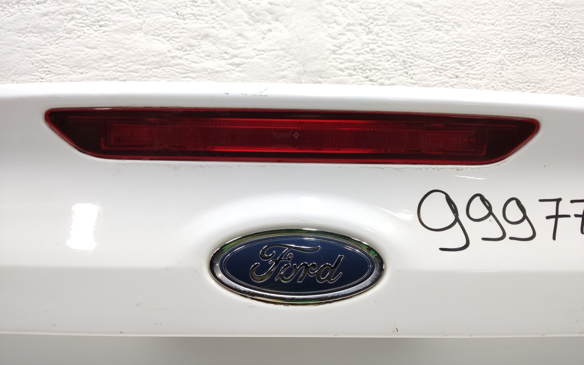 Крышка багажника Ford Focus 3 Sedan Restail