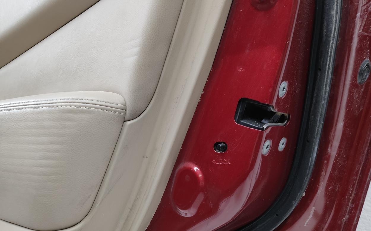 Дверь задняя правая Nissan Pathfinder R52