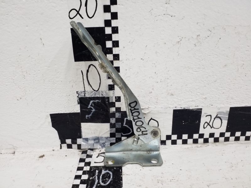 Петля капота правая Mitsubishi Lancer 9