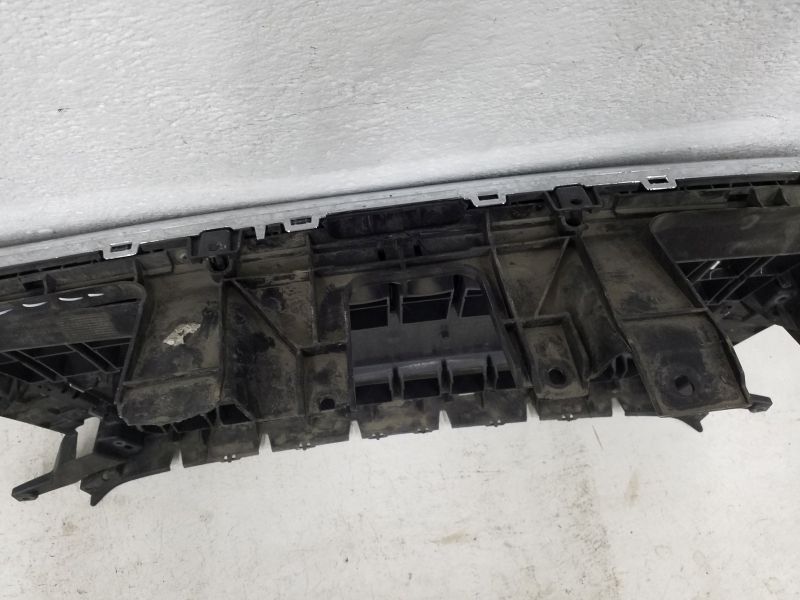 Решетка радиатора Audi Q3 8U