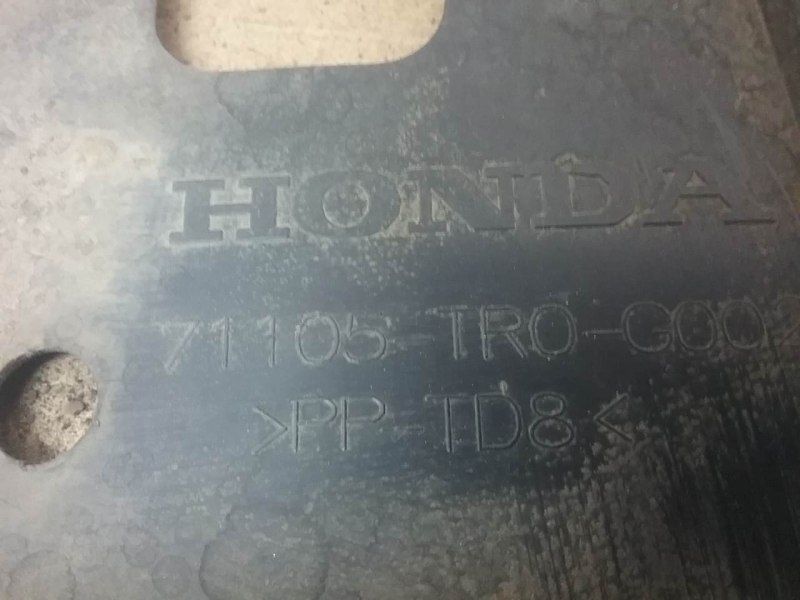 Решетка переднего бампера Honda Civic 9 Sedan
