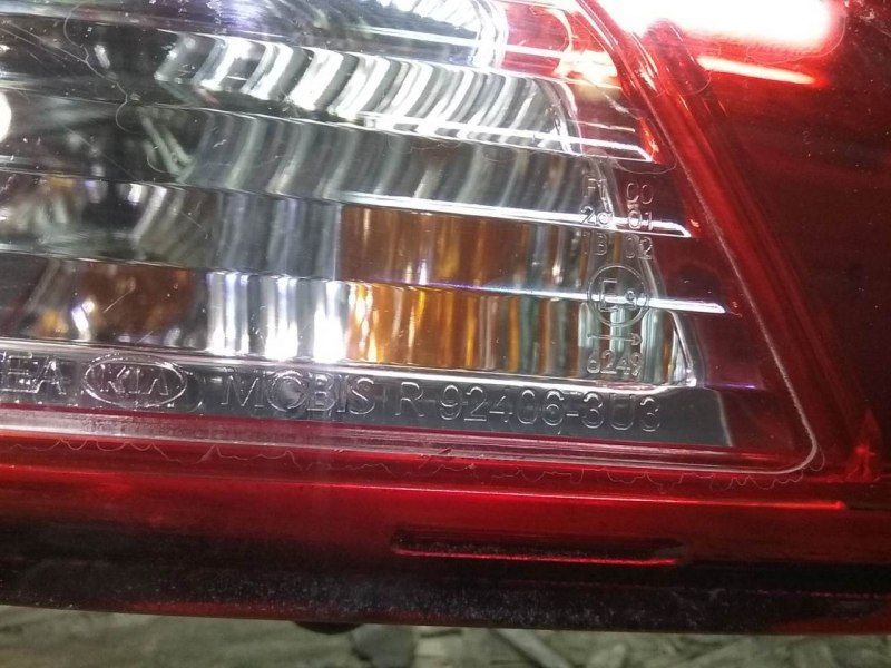 Фара ПТФ задняя правая Kia Sportage 3