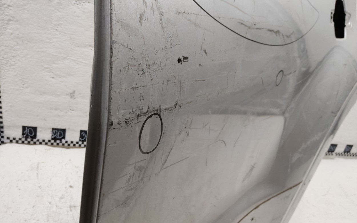 Дверь задняя левая Mitsubishi Pajero 3 под накладку